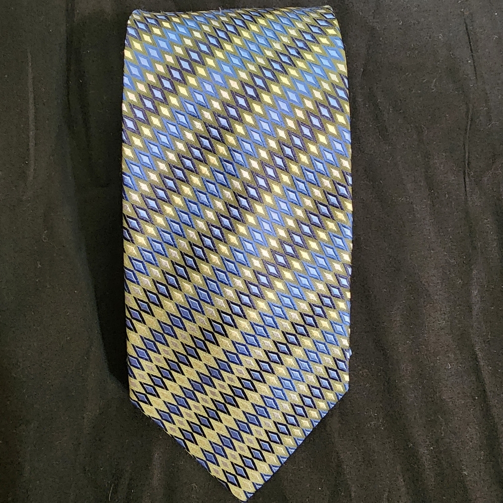 Vintage Satya Paul Tie, 100% silk.  Blue and yellow, 58x3.5in